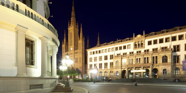 Im Wiesbadener Rathaus spielt sich ein politisches Drama ab