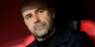 Ein Mann, Peter Bosz