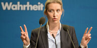 Die AfD- Bundestagsfraktionsvorsitzende Alice Weidel spricht auf dem Parteitag der AfD Baden-Württemberg