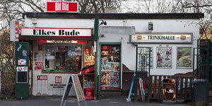 Ein Kiosk mit den Schriftzügen "Elkes Bude" und "Trinkhalle", die "Bild"-Zeitung wird dort beworben