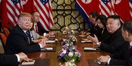 US-Präsident Donald Trump und Kim Jong Un bei ihrem Treffen am Donnerstag in Hanoi