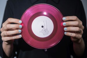 Alice Phoebe Lou zeigt ihre neue Vinylsingle Alice Phoebe Lou zeigt ihre neue Vinylsingle
