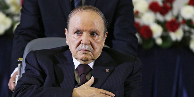 Abdelaziz Bouteflika im Rollstuhl