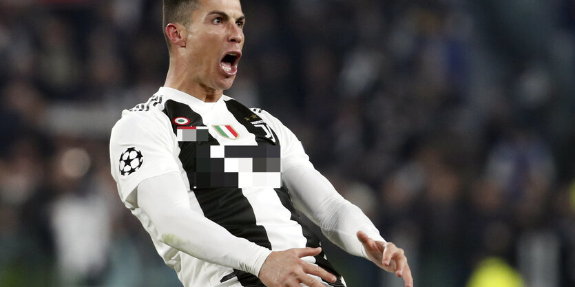 Cristiano Ronaldo posiert