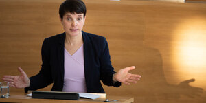 Frauke Petry (fraktionslos) spricht während der Sitzung des Sächsischen Landtages