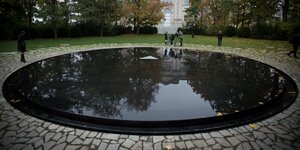 Die Gedenkstätte für die im Nationalsozialismus ermordeten Sinti und Roma in Berlin