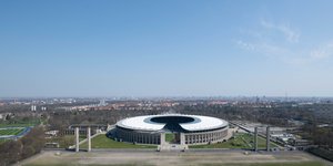 Blick auf das Olympiastadion aus der Luft