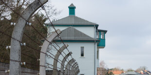 Zaun im ehemaligen KZ Sachsenhausen