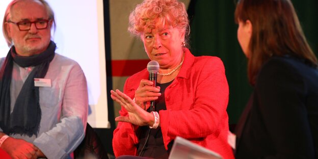 Gesine Schwan auf einem Panel beim taz lab Gesine Schwan auf einem Panel beim taz lab