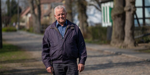 Horst Wilke auf der Dorfstraße