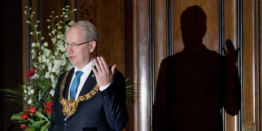 Stefan Schostok (SPD), Oberbürgermeister Stadt Hannover, spricht bei einem Empfang der Stadt im Neuen Rathaus.