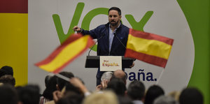 Vox-Chef Santiago Abascal bei einer Wahlkampfveranstaltung Mitte April in San Sebasstian