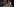 Pakistanerin mit Nähmaschine