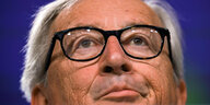 Nahaufnahme von Junckers Gesicht