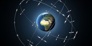 Ein Animations-Still, das Satelliten in ihrer Umlaufbahn um die Erde im Weltall zeigt