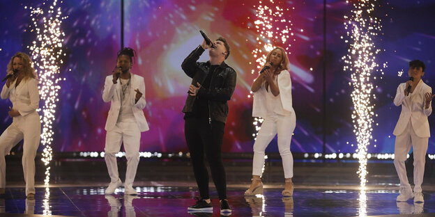 Musikanten auf der Probebühne des Eurovision Song Contest