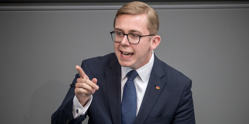 Politiker Philipp Amthor während einer Rede vor dem Deutschen Bundestag