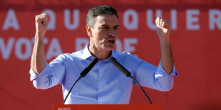 Am Rednerpult: Pedro Sánchez