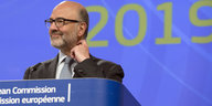 Pierre Moscovici, der für Wirtschaft und Finanzen zuständige EU-Kommissar, empfiehlt wegen der hohen Staatsverschuldung Italiens ein Strafverfahren gegen das Land