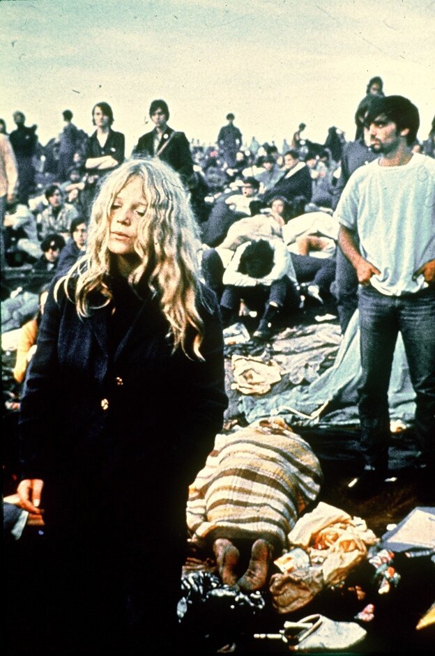 Feiernde Menschen auf Woodstock
