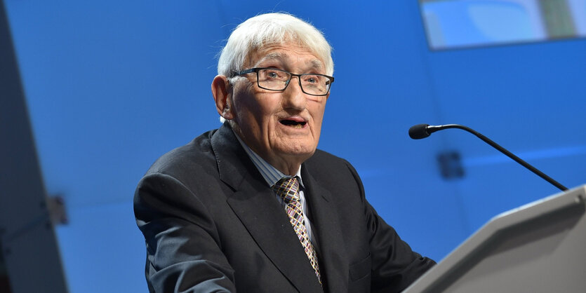 Jürgen Habermas bei einer Rede