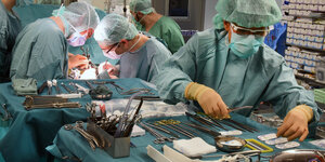 Operation am offenen Herzuen