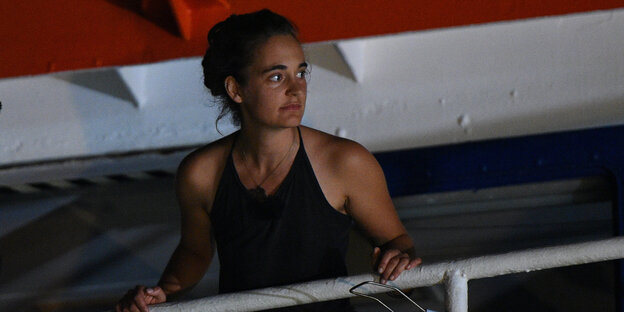 „Sea-Watch“-Kapitänin Carola Rackete auf der „Sea-Watch 3“