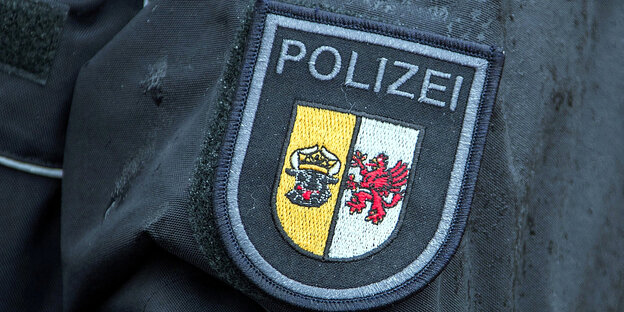 Polizeiuniform mit Wappen Mecklenburg-Vorpommerns