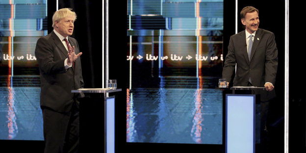 Boris Johnson, ehemaliger Außenminister von Großbritannien, und Jeremy Hunt, Außenminister von Großbritannien, die verbliebenen Kandidaten für den Posten des britischen Premierministers, sprechen in einer Fernseh-Debatte des Sender ITV