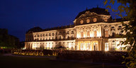 Die in der Nacht beleuchtete Würzburger Residenz