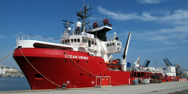 Das Rettungschiff «Ocean Viking» liegt im Hafen