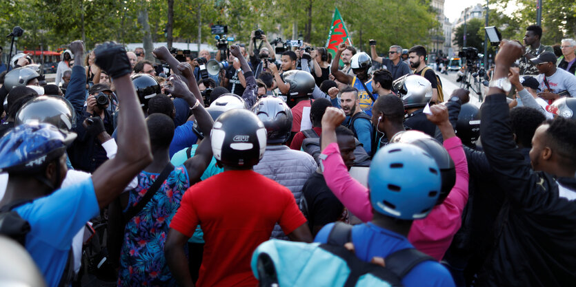 Demonstration von Deliveroo-Fahrer*innen