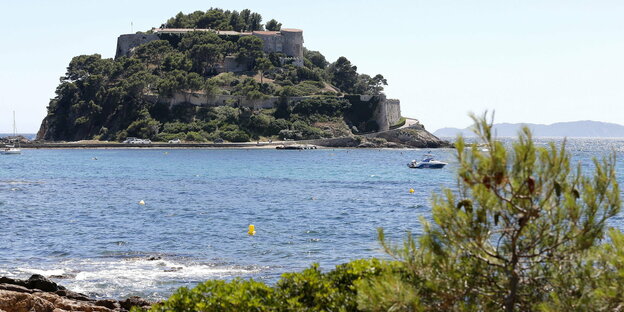 Fort de Bregancon, der Sommersitz des französischen Staatspräsidenten an der französischen Riviera