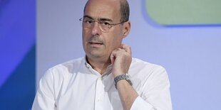 Nicola Zingaretti in nachdenklicher Pose