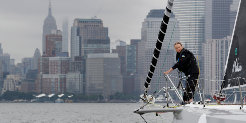 Klimaaktivistin Greta Thunberg kommt auf einem Segelboot in New York City an