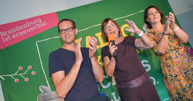 Benjamin Raschke (l-r) und Ursula Nonnemacher, Spitzenkandidaten für die Landtagswahl in Brandenburg von Bündnis 90/Die Grünen und Annalena Baerbock, Bundesvorsitzende