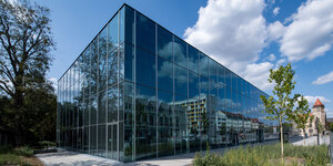 Außenansicht des neuen Bauhaus Museums in Dessau