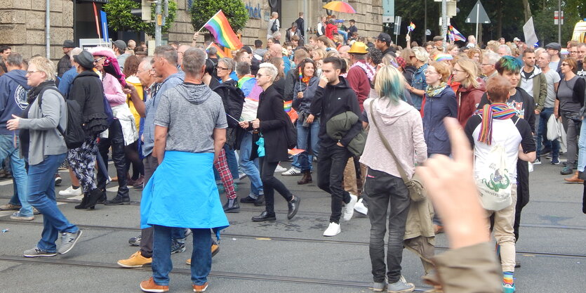 CSD-Straßenumzug in Bremen.