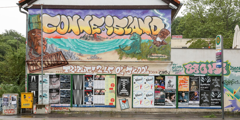 Das Gebäude des linksalternativen Kulturzentrums "Conne Island"