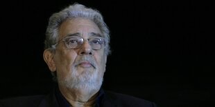 Plácido Domingo mit Brille