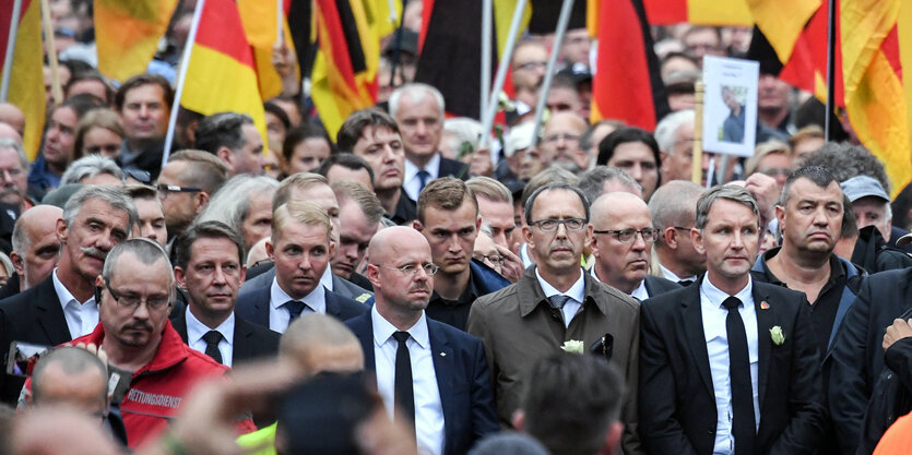 AfD-Funktionäre auf einer Demonstration in Chemnitz