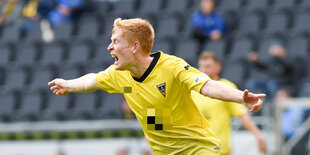 Ein Fussballer des Vereins Alemannia Aachen