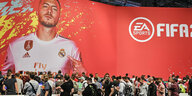 BIld von Eden Hazard auf der Gamescom in Köln.