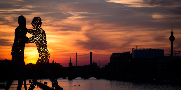 Sonnenuntergang in Berlin: Blick vom Treptower Park Sonnenuntergang in Berlin: Blick vom Treptower Park