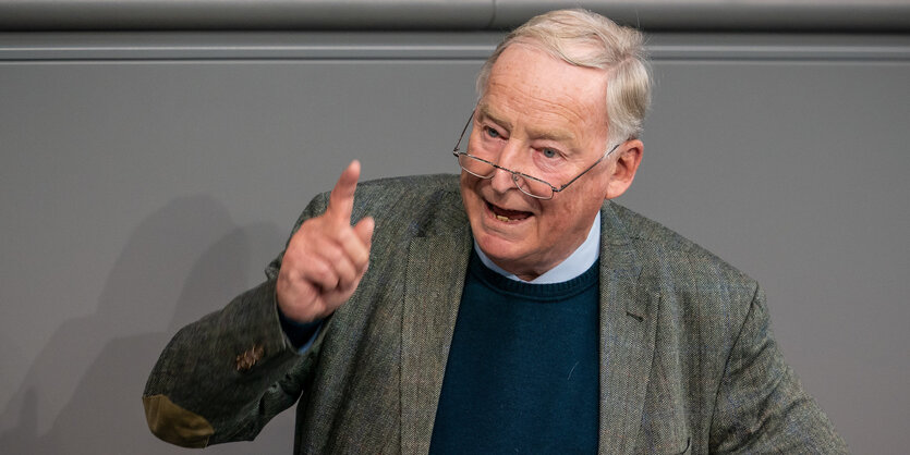 Alexander Gauland, Fraktionsvorsitzender der AfD im Bundestag, spricht im Plenarsaal