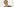 Kopf einer lächelnden Frau vor weißem Hintergrund