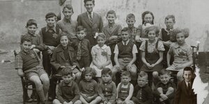 Gruppenfoto jüdischer Kinder und Jugendlicher, Deventer, 1942