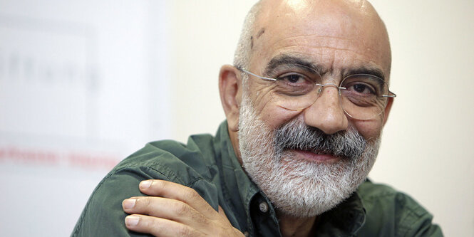 Portrait vom türkischen Journalisten Ahmet Altan