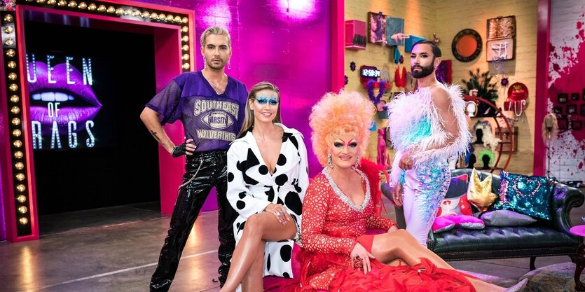 Drag Queen Olivia Jones unterstützt Bill Kaulitz (hintere Reihe, l-r), Heidi Klum und Conchita Wurst in der Jury von Queen of Drags