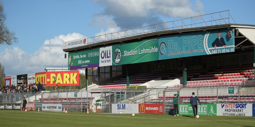 Das Stadion an der Lohmühle in Lübeck.